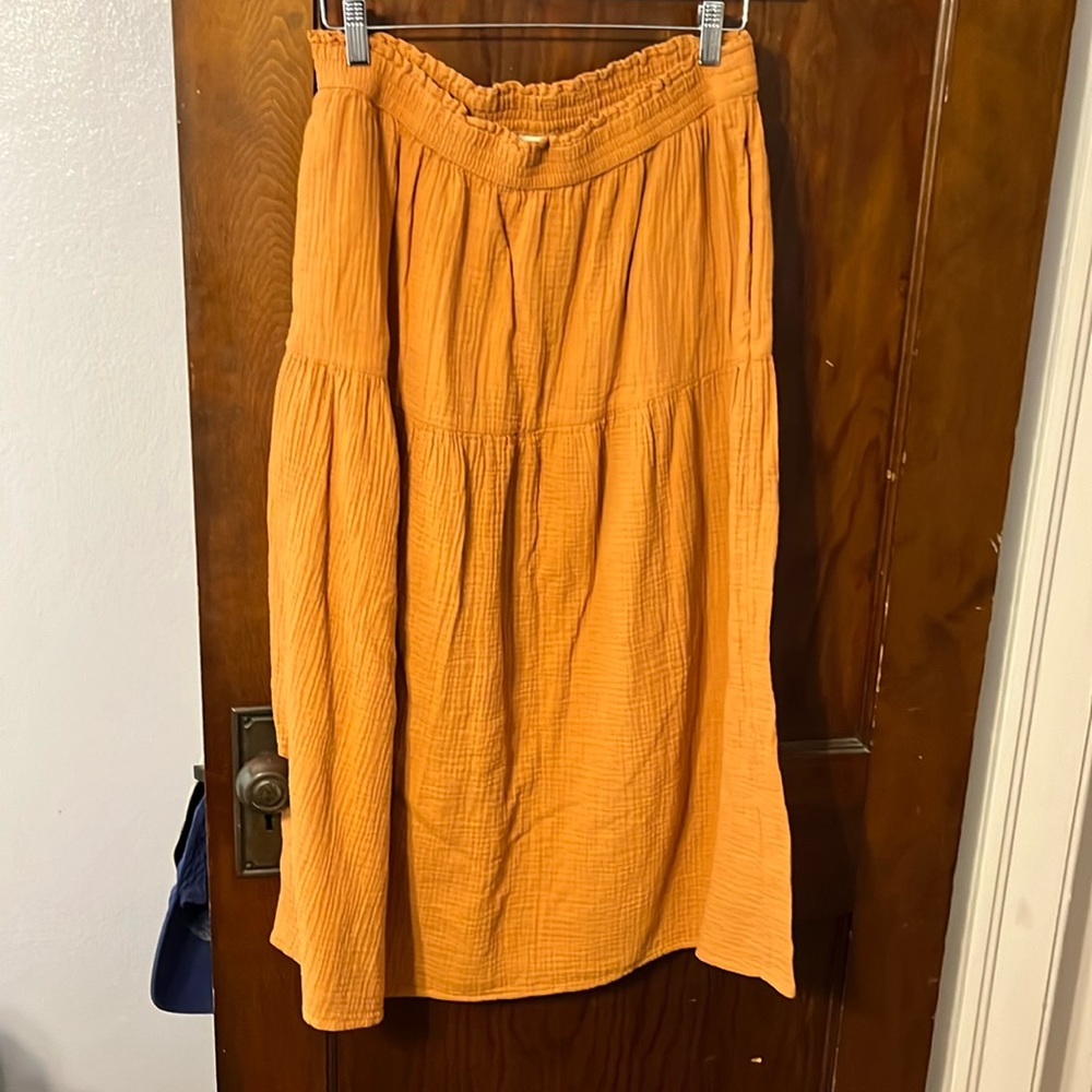 Universal Thread midi skirt size Large